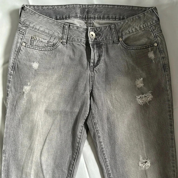 Boyfriend Distressed Mid-rise Y2K Jeans, Size  30 - Picture 3 of 12